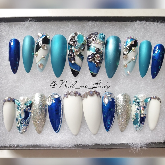 Luxurious press-on Nails - Picture 3 of 6